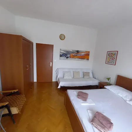 Kamena 57 Gostinjska kuća