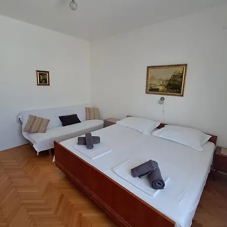 Kamena 57 Gostinjska kuća