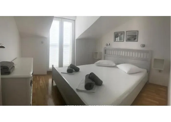 Kamena 57 3*